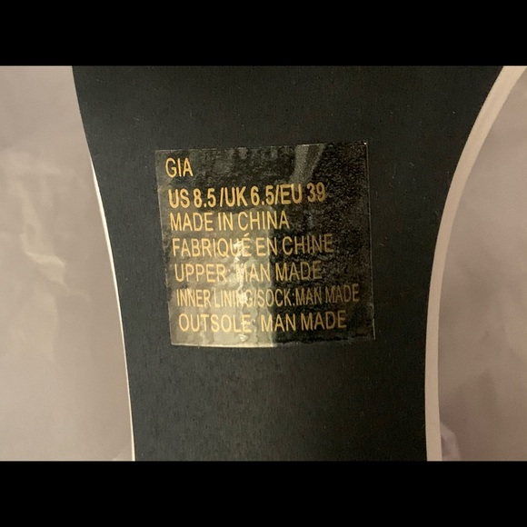 White — square toe sandle heels - Picture 7 of 9